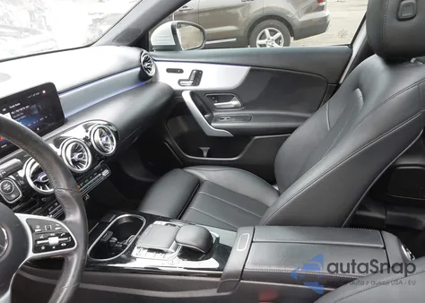 2019 Mercedes-Benz A 220 4Matic из США, поврежденный, VIN WDD3G4FB0KW032008